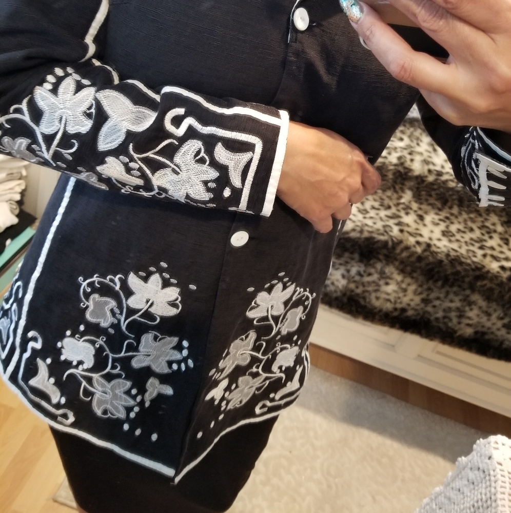 Donna Codv Blazer - Picture 5 of 12